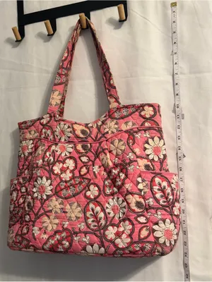 UPDATE Vera Bradley Floral Purse Shoulder Bag WEAR fading small hole corners thumbnail 2
