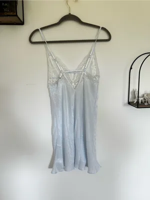 Linea Donatella NWT Pale Blue Sheer Lace Satin Nightie‎ Size Small thumbnail 2