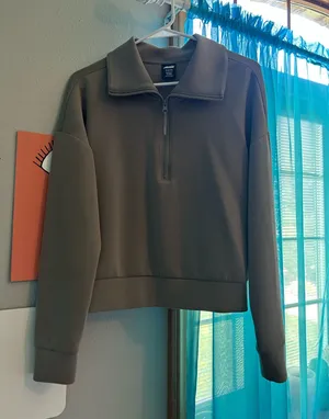 Quarter-Zip Avia Pullover thumbnail 1