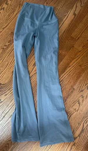 Gilly Hicks Flare Leggings thumbnail 1