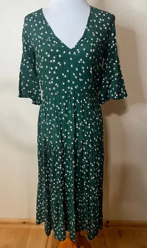 Faithfull The Brand Melia Floral Midi Dress in green white flowers WOMENS SMALL thumbnail 1