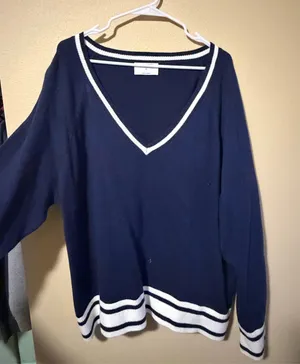 Old Navy SoSoft V-Neck Sweater thumbnail 1