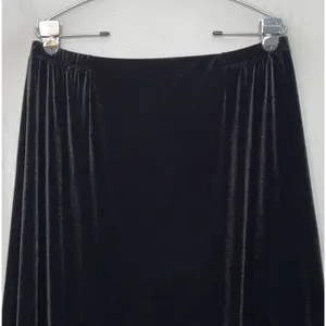 White Stag Black Velvet Skirt Size Large Pull On Elegant Whimsigoth Vamp Witchy thumbnail 2