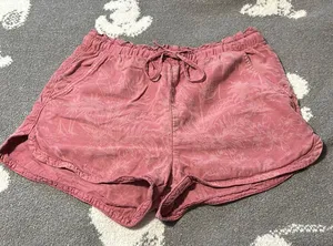 American Eagle floral shorts thumbnail 1