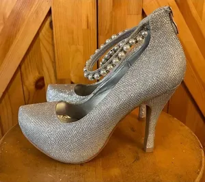 Flourish Silver Heels Size 8 Silver thumbnail 1
