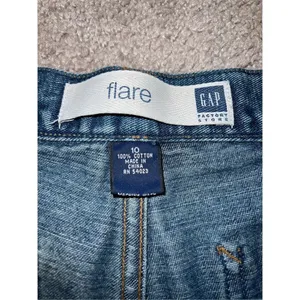 Women’s GAP Flare 100% Cotton Medium Wash Jeans 10 thumbnail 3