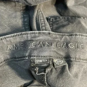 American Eagle Women's Black Stretch Straight Leg Cargo Trousers Jeans Pants 8 thumbnail 4