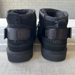New Ugg Ultra Mini Hybrid Black Boots Womens Size 7 thumbnail 5