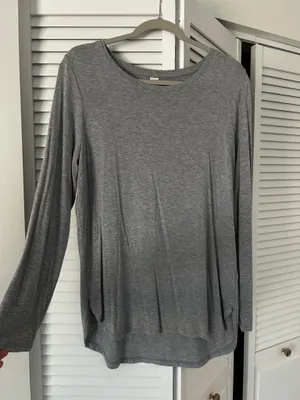 Old Navy Long sleeve gray top thumbnail 1