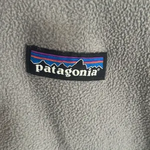 Patagonia Women’s Gray Micro Fleece Quarter Zip Gray Jacket size Small 🦋 thumbnail 3