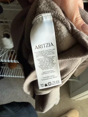 Aritzia Sweatshirt thumbnail 4