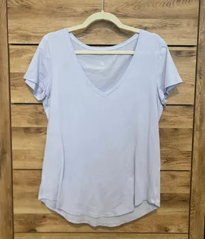 Lululemon Top thumbnail 1