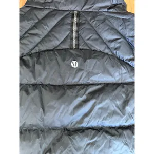 Lululemon Black Asymmetrical Zip Down Puffer Jacket Women Size 6 Thumbholes Slim thumbnail 3