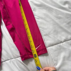 Nike Pro Dri-FIT Women Pink Cropped‎ Leggings Capri Athletic Pants XS Running thumbnail 2