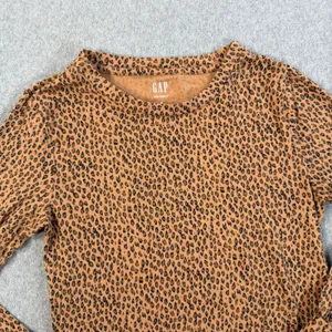 GAP Women's Small Feather T Leopard Print Long Sleeve T-Shirt Crew Neck Brown thumbnail 4