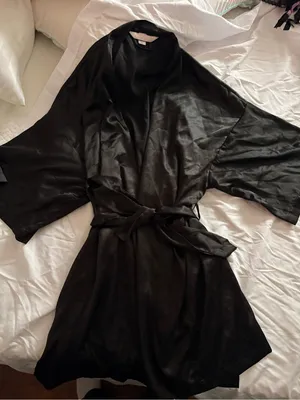 Victoria’s Secret Angels Black Silk Robe Vintage Lingerie thumbnail 3