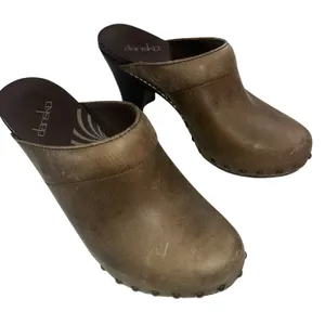 Dansko Women’s Rae Distressed Studded Brown Leather Heeled Clog US 38 EU 7.5‎ thumbnail 1