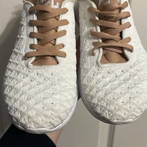 💖 APL Athletic Propulsion Labs Techloom Phantom White Running Shoes thumbnail 3