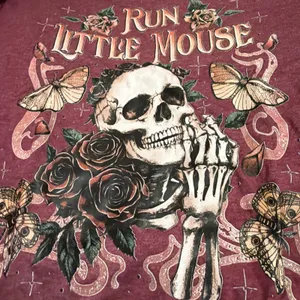 Run Little Mouse Skeleton Halloween Oversized T shirt Maroon Women’s S thumbnail 4
