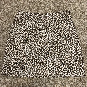 SheIn Leopard Print Skirt thumbnail 2