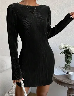 Black fun simple dress size small thumbnail 1