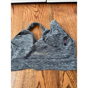 Victoria's Secret Gray Heather Twist-Front Sports Bra Size Medium thumbnail 2