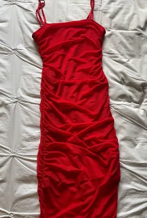 ⚠️SOLD⚠️Maxi bodycon red dress Size XS thumbnail 1
