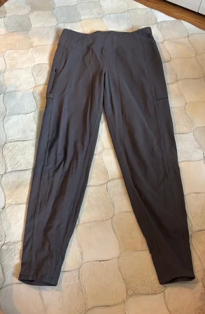 Lululemon Gray Joggers Size 8 thumbnail 1