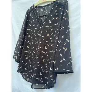 Maurices Black Light Weight 3/4 Length Sleeve Top Woman’s Size Medium thumbnail 2