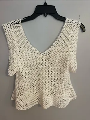 Altar'd‎ State Cream Crochet V-Neck Peplum Crop Top thumbnail 2
