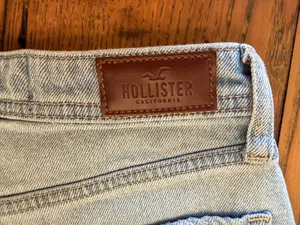 Hollister High Rise Mom 3" Denim Shorts, Size 24 thumbnail 5