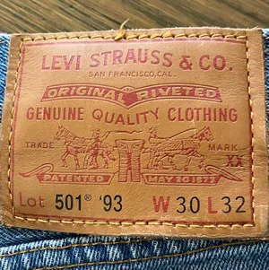 Levi’s Jeans 501 Straight Leg High-Rise thumbnail 3