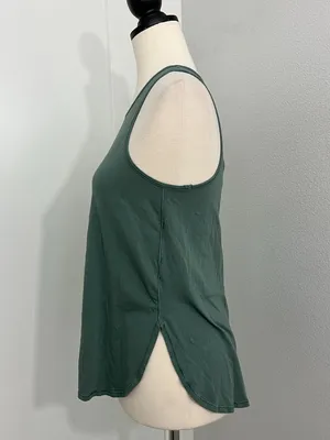 Lululemon Medium Green Open-Back Activewear Tank Top thumbnail 3