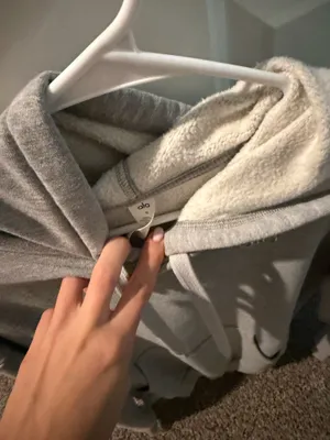 Alo Sweatshirt Yoga thumbnail 2
