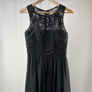 Monique Lhuillier Bridesmaids Sleeveless Lace Detail Gown in‎ Black Size 8 thumbnail 2