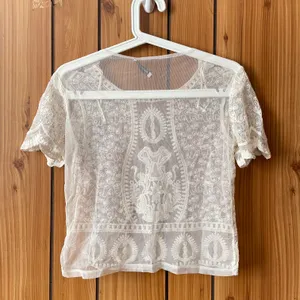 Cream White Crochet Mesh Scalloped Short Sleeve Crop Boxy Overlay T-Shirt thumbnail 2