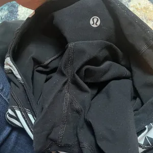 Lululemon Flare Size 6 Black Leggings With Black And White Waist Reversible thumbnail 11