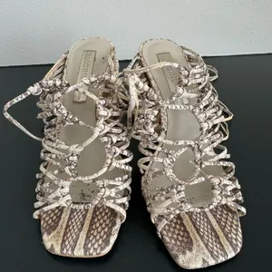 Imagine Vince Camuto Bennie Sandal Beach Vacation Block Heel Size 6 Snake Print thumbnail 8
