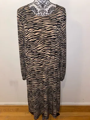 LOFT Animal Print Long Sleeve Maxi Dress Size 14 Stretch Like New thumbnail 3