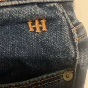 Tommy Hilfiger Women’s Size 8 Greenwich Skinny Blue Denim Pants thumbnail 2