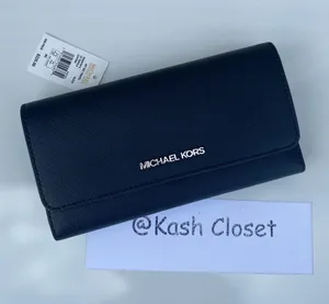 Michael Kors Large trifold wallet - Black thumbnail 2