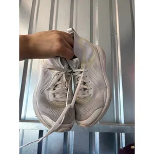 Lululemon Womens athletic shoes thumbnail 2