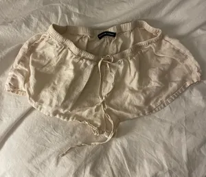 Brandy Melville Linen Shorts thumbnail 1