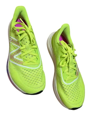 New Balance Womens Size 9 FuelCell Rebel Thirty Watt Cosmic Rose Lime Green Neon thumbnail 2