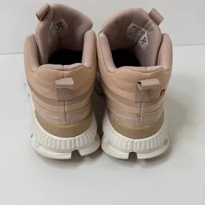 On Running Women's Ankle Boots in Beige thumbnail 4