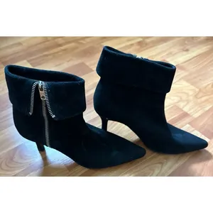 Neiman Marcus Black Suede Ankle Boots Kitten Heel in size 7 thumbnail 2