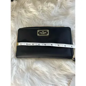 Kate Spade New York Black Gold Zip-Around & Logo Plate Kaden Wallet thumbnail 7