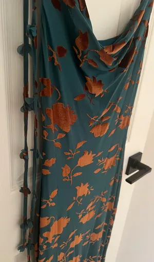 Rare London dress thumbnail 9