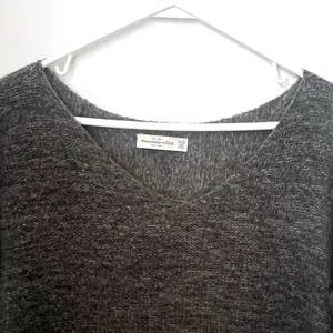 Abercrombie & Fitch Gray Knit Wool Blend V Neck Thin Sweater Size XS/S thumbnail 3