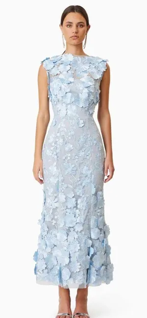 Elliatt Selene 3D Floral Lace Midi Dress thumbnail 1